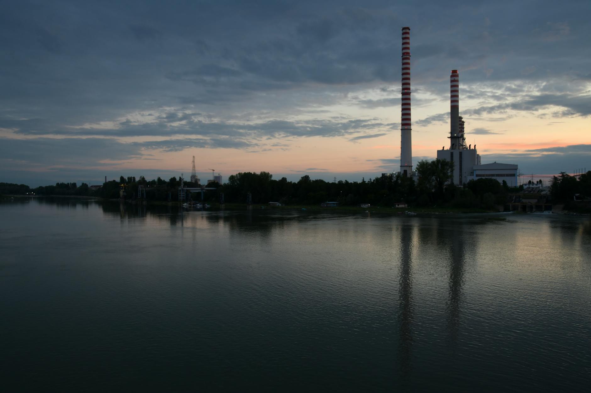 Venice Power Plant Asbestos Claims: A Legal Guide for Illinois Workers and Families